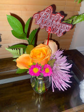 Load image into Gallery viewer, Valentines Day flowers
